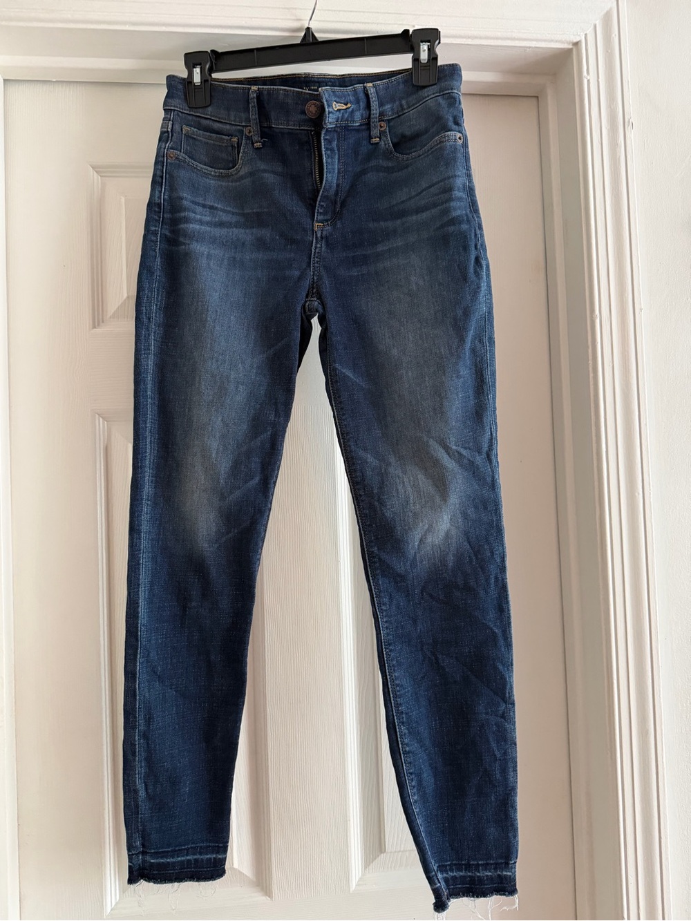 Lucky Brand women’s Skinny Jeans in Dark Blue Wash